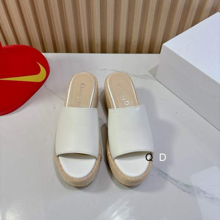 Picture of Dior Shoes _SKUDiorsz35-406CMGDT04023750